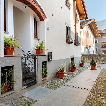 Casa Lara E Gaia - Centro Дом отдыха Аоста