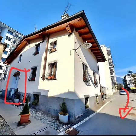 Casa Lara E Gaia - Centro 펜션 아오스타